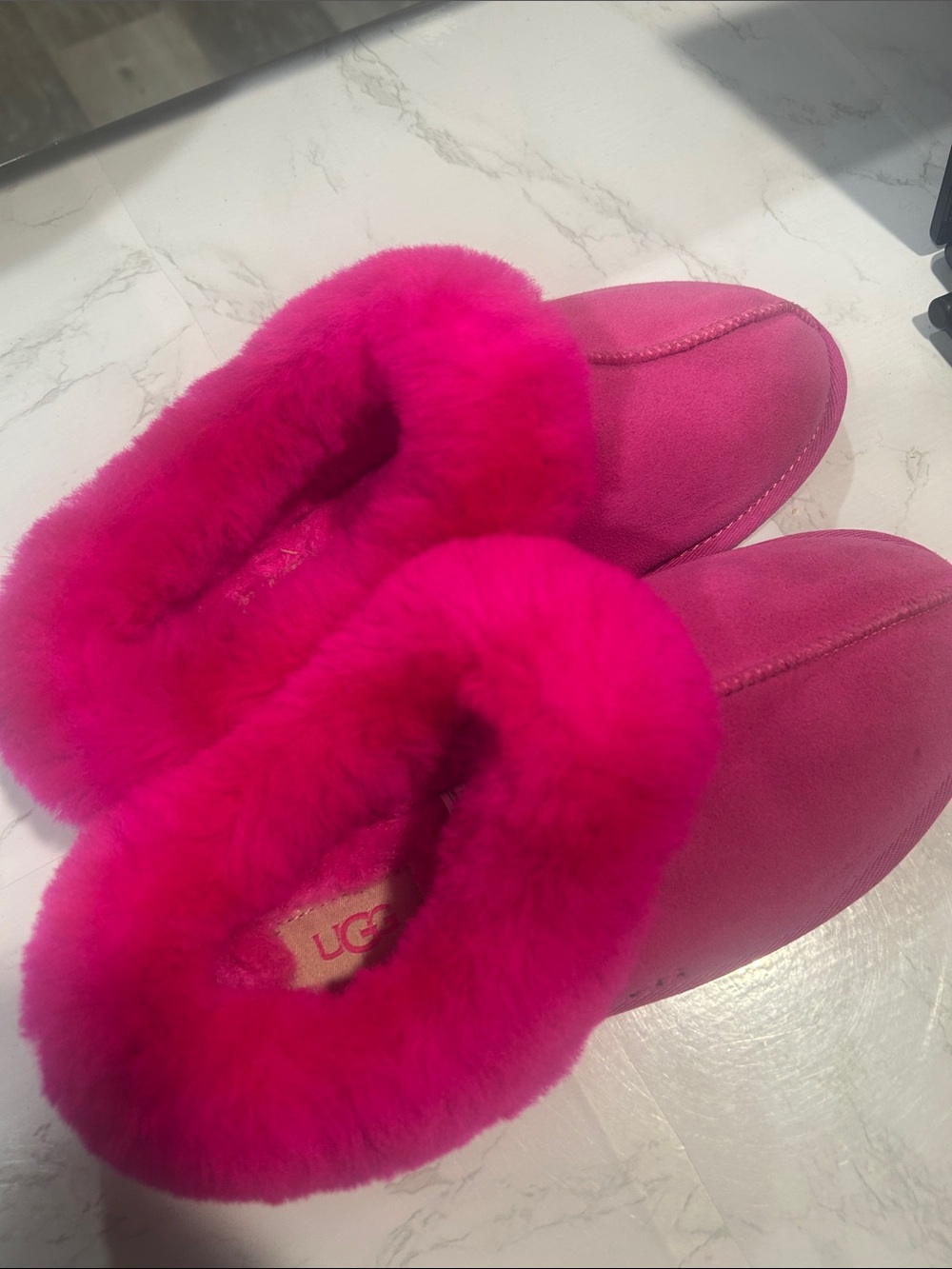 💗 UGG Scuffette II Slippers – Hot Pink/Fuchsia